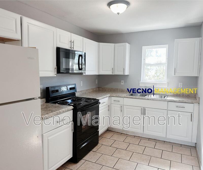 302 Cooper St #201 - Photo 3 of 13