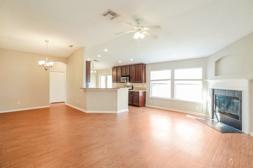 1716 Hollow Glen Dr - Photo 5 of 16