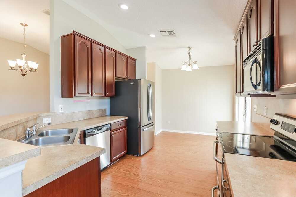 1716 Hollow Glen Dr - Photo 7 of 16