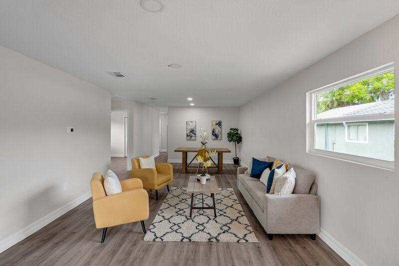 224 Singleton Ave - Photo 2 of 17