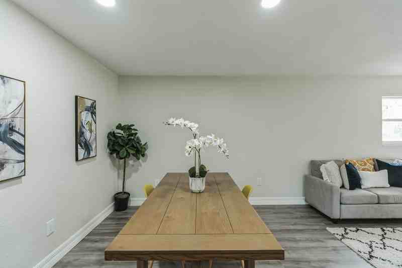 224 Singleton Ave - Photo 6 of 17