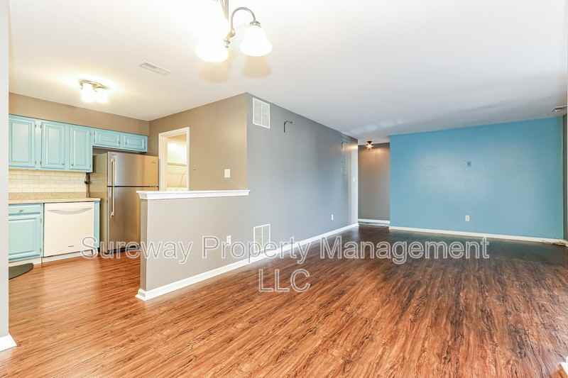 3 Harrogate Ct - Photo 4 of 15