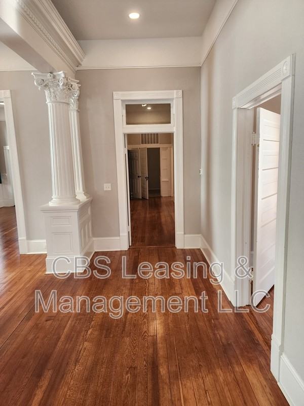 2908 10th Ave - Photo 4 of 31