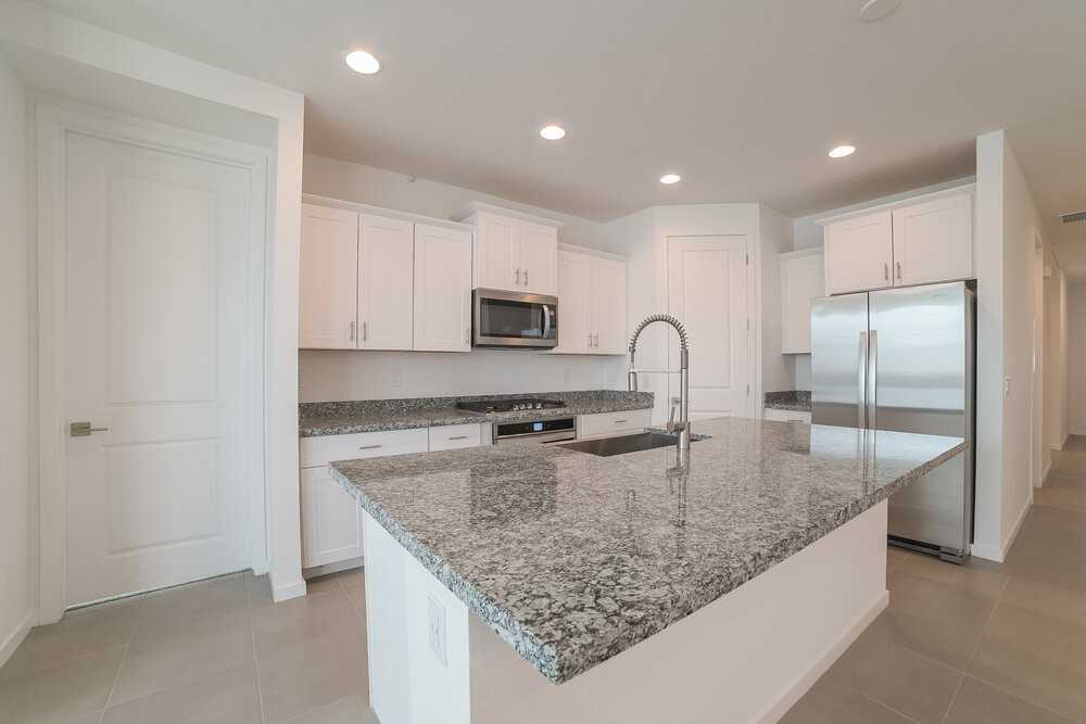 5635 W Walatowa St - Photo 5 of 16