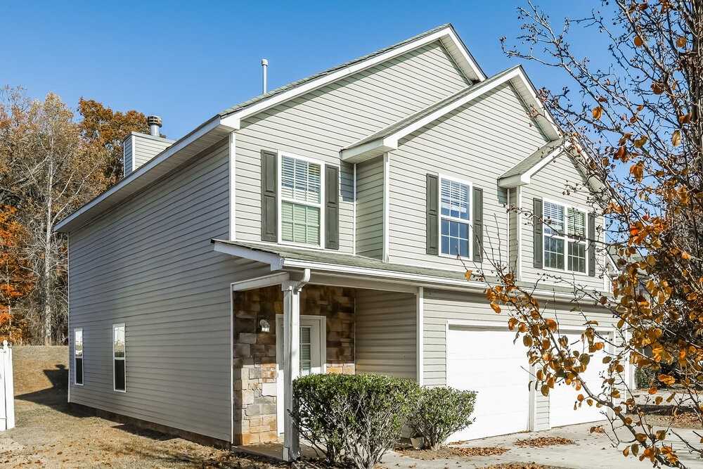 1006 Rolling Meadows Rd - Photo 4 of 17