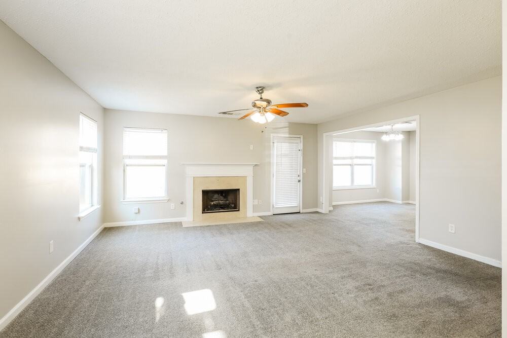 1006 Rolling Meadows Rd - Photo 5 of 17