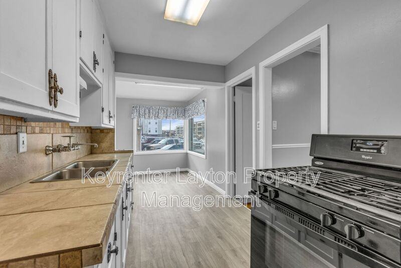 12 S Lakeview Dr - Photo 2 of 26