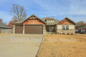 featured image of 1000 Peak Street