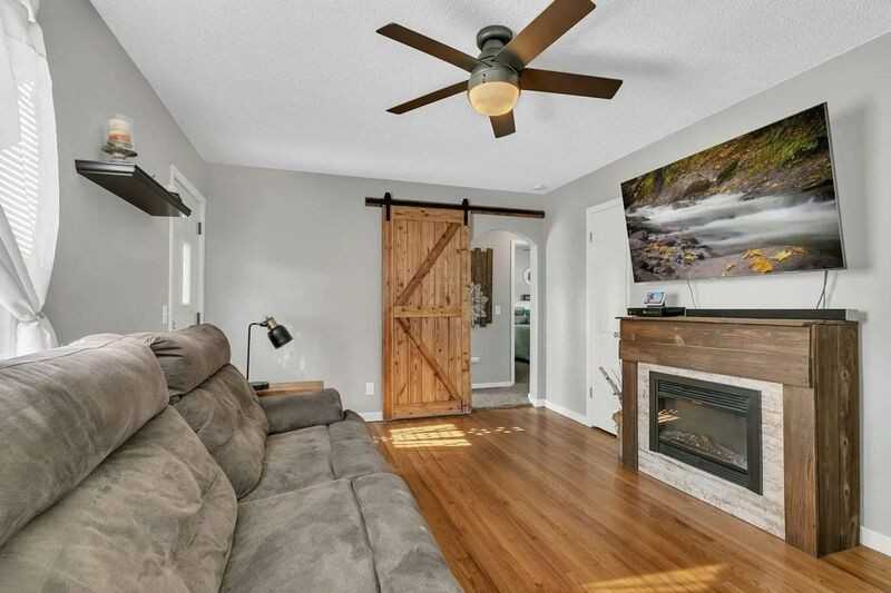 401 7th Avenue South - Photo 3 of 14
