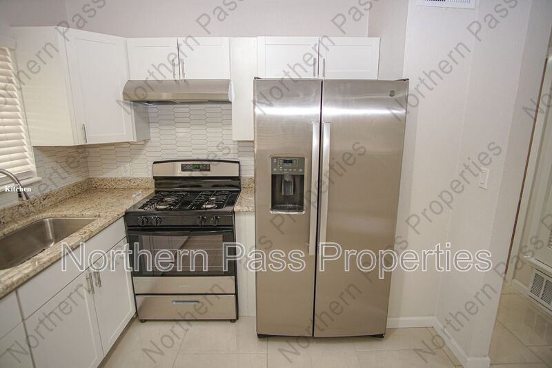 4920 Alps Dr - Photo 6 of 26