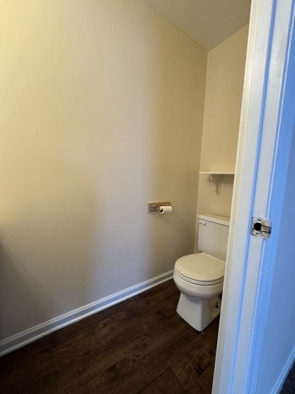 1323 E 10th St - Photo 5 of 16