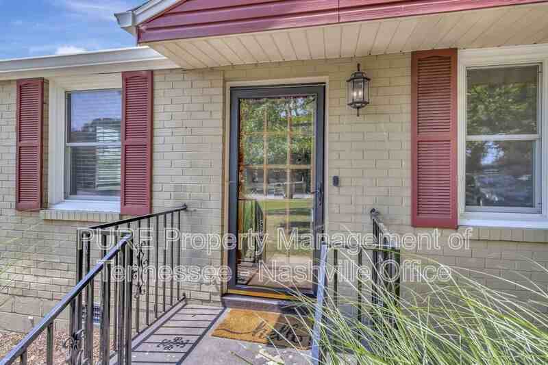 4903 Raywood Ln - Photo 4 of 28