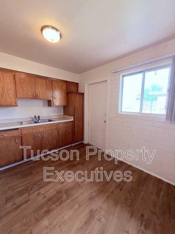 8914 S Nogales Hwy - Photo 2 of 15