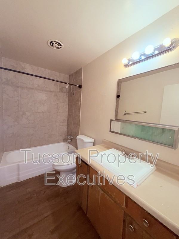 8914 S Nogales Hwy - Photo 5 of 15