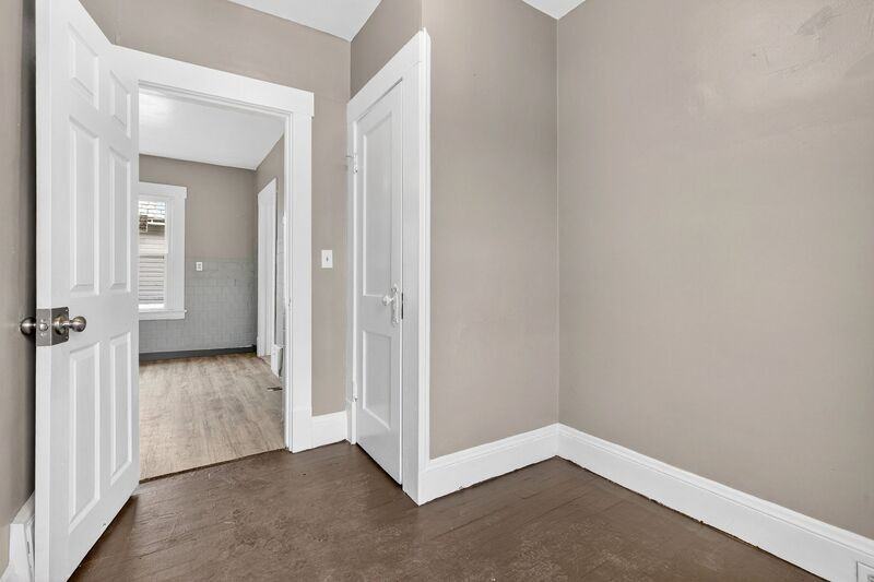 4118 E 64th St - Photo 4 of 15