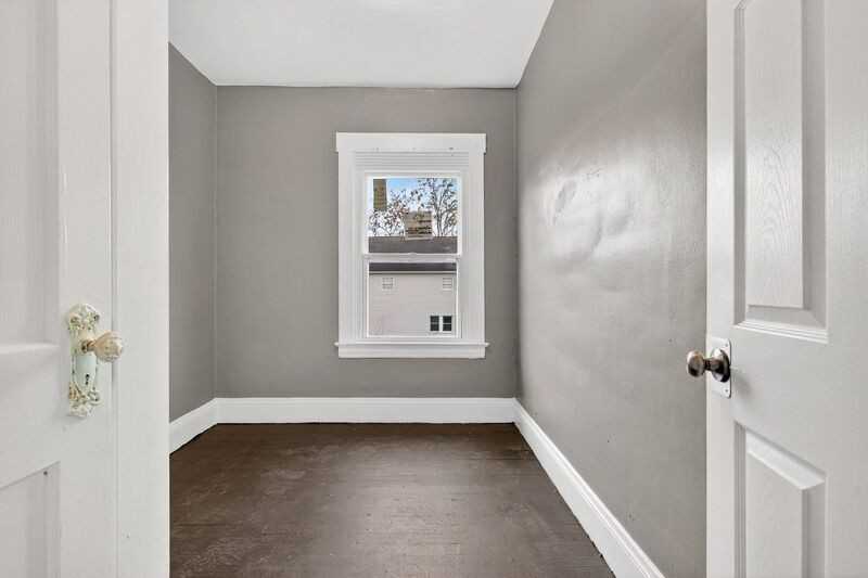 4118 E 64th St - Photo 5 of 15