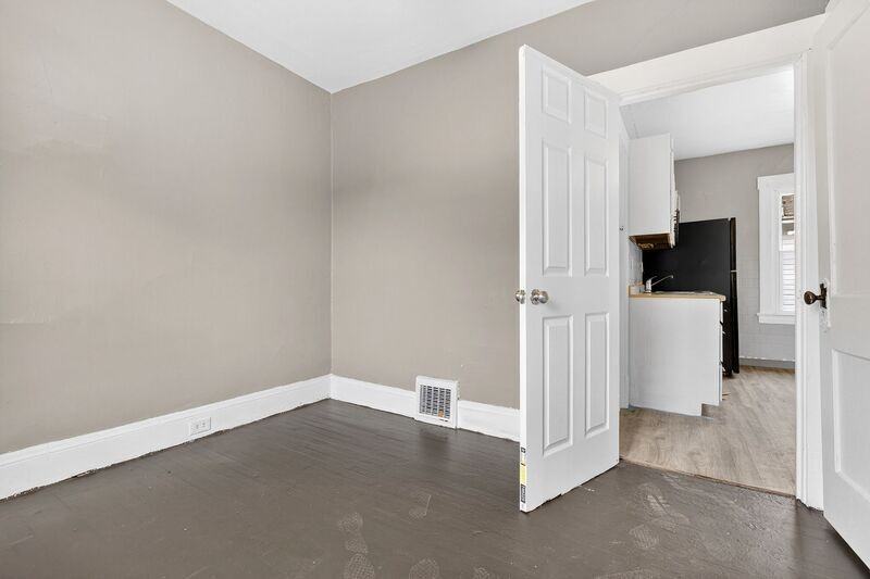 4118 E 64th St - Photo 7 of 15