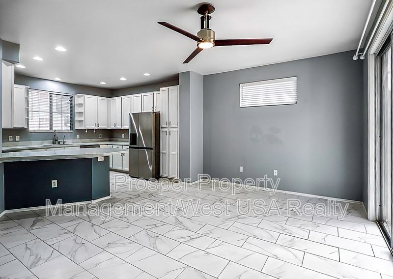 207 West Mountain Sage Drive - Photo 4 of 20