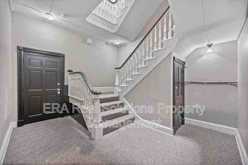 124 W 6th St #B - Photo 6 of 25