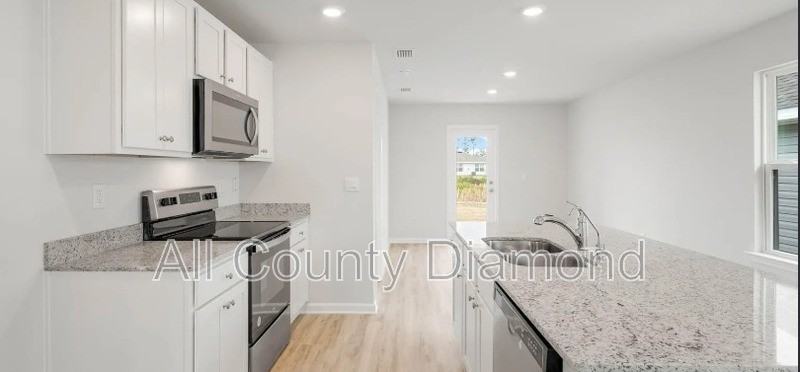 6615 Kettles St - Photo 4 of 26