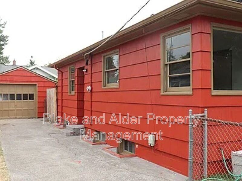 6410 Ne 33rd Ave - Photo 3 of 18