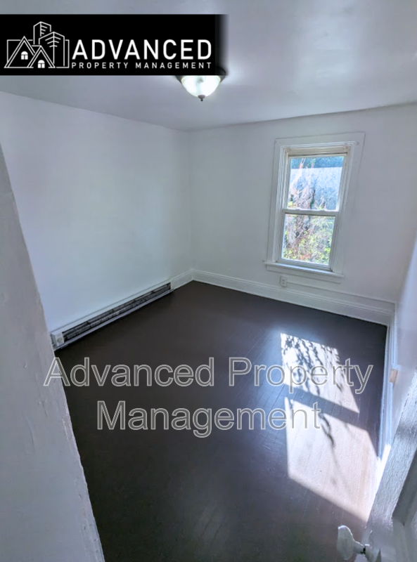 1644 Charles Street - Photo 3 of 6