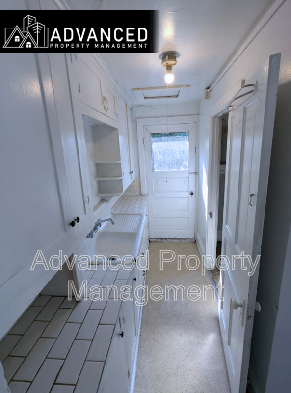 1644 Charles Street - Photo 5 of 6