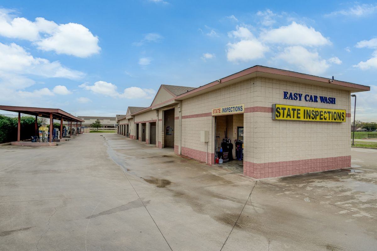 2520 S Bardin rd - Photo 4 of 7