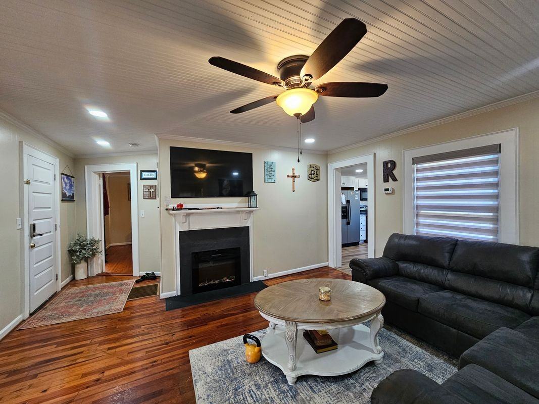 208 West Main Street - Photo 3 of 16