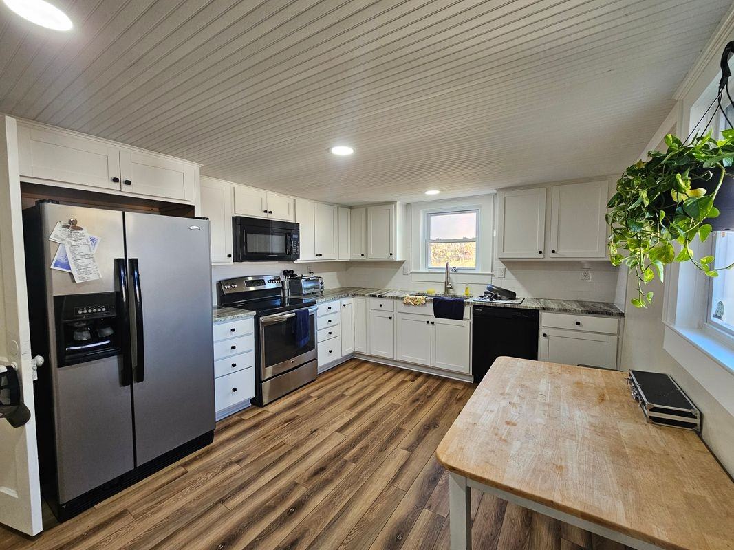 208 West Main Street - Photo 6 of 16