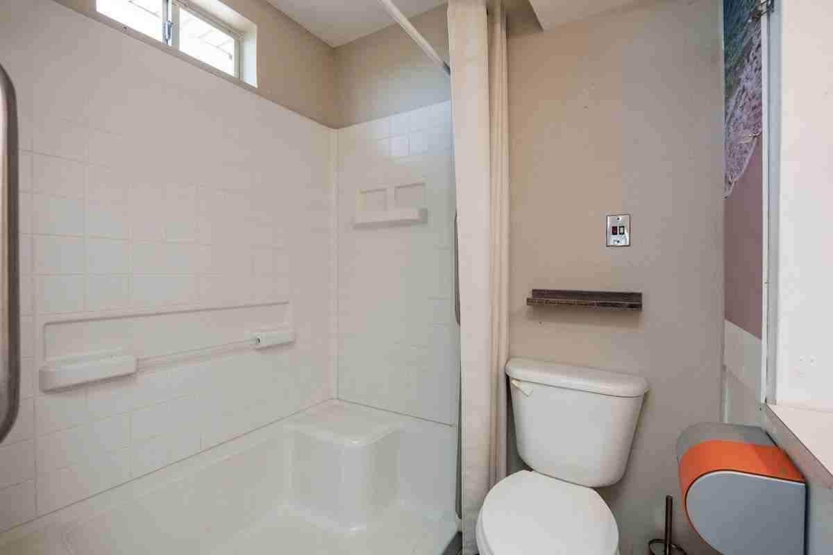 1002 Waldron Road - Photo 3 of 41