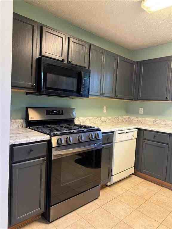 2228 Asquith Avenue Southwest - Photo 4 of 14