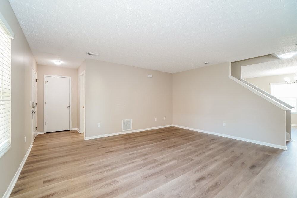 2563 Bristlecone Ln - Photo 5 of 17