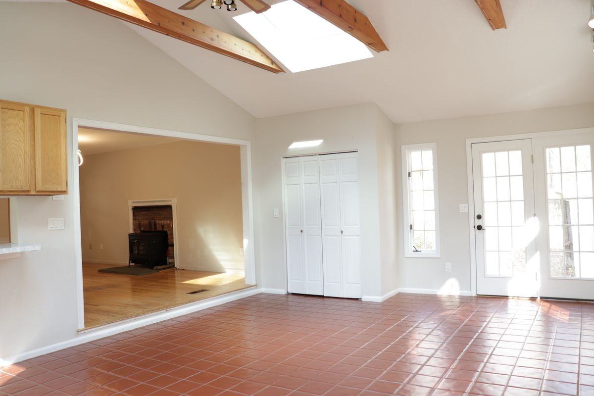 35 Highpoint Road - Photo 3 of 12