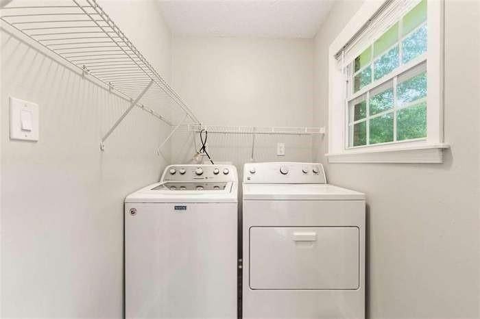 3027 Lakeridge Drive Southeast - Photo 6 of 18