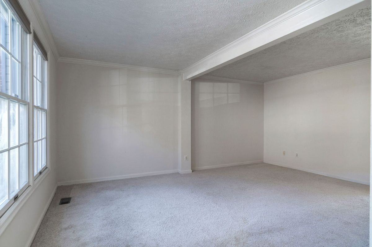 3855 Sunny Brook Court - Photo 4 of 45