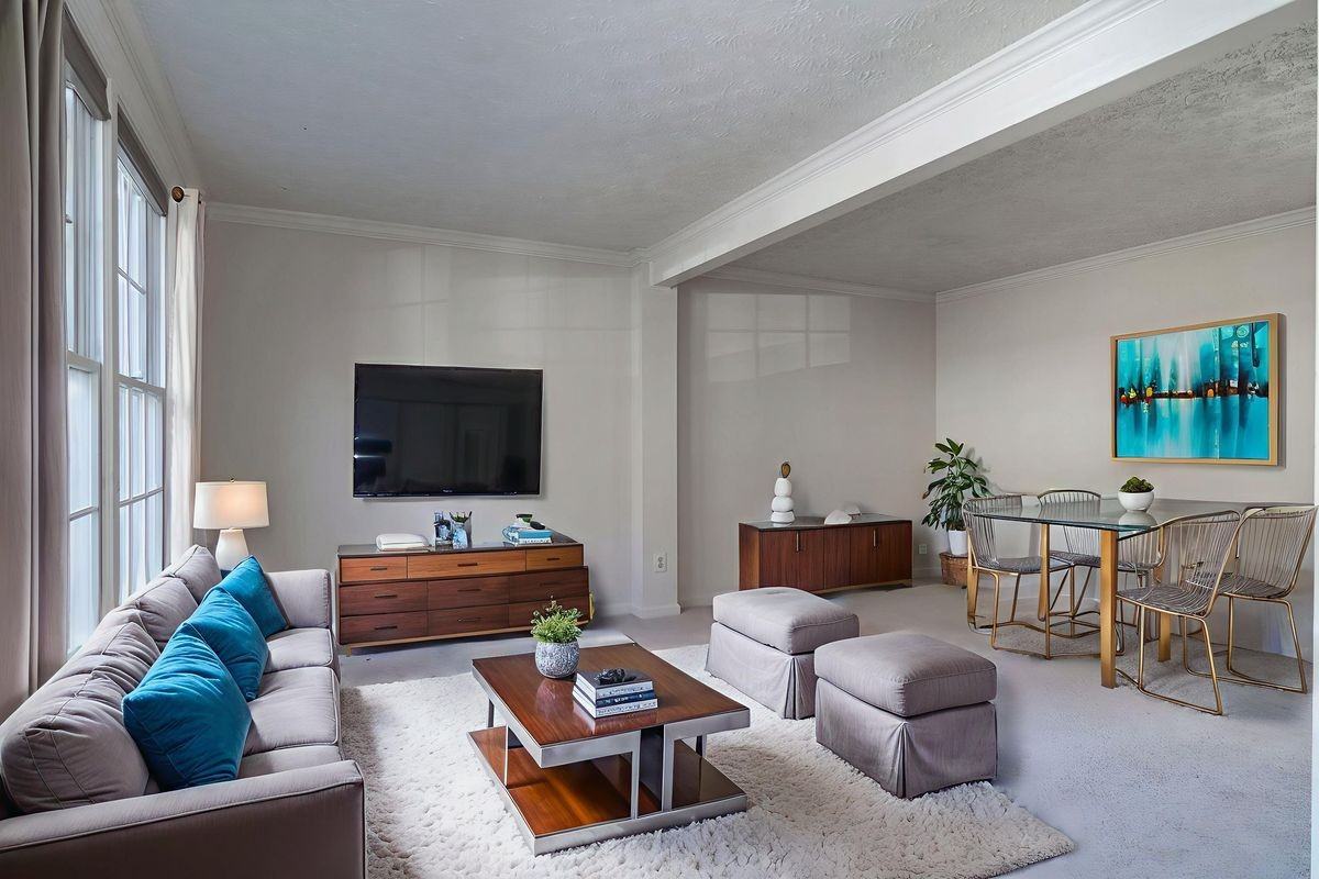 3855 Sunny Brook Court - Photo 5 of 45