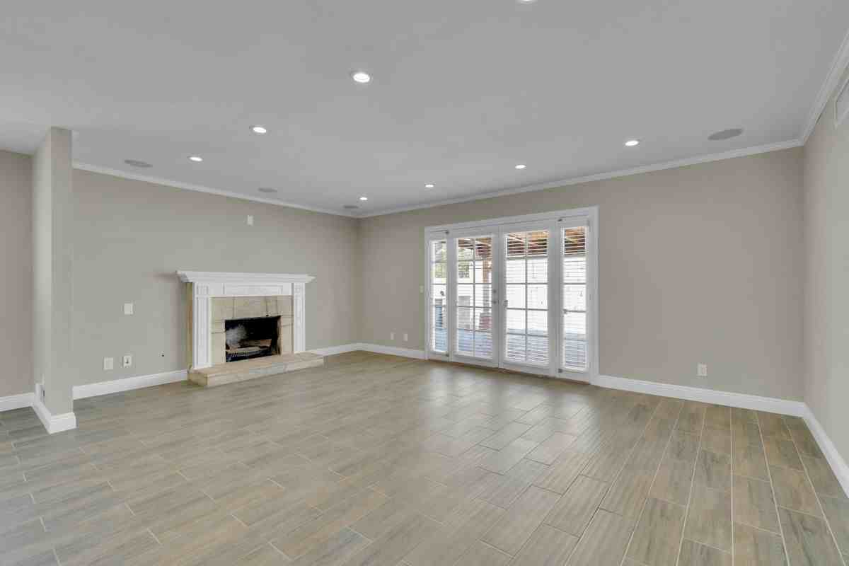 20111 Lakemore Drive