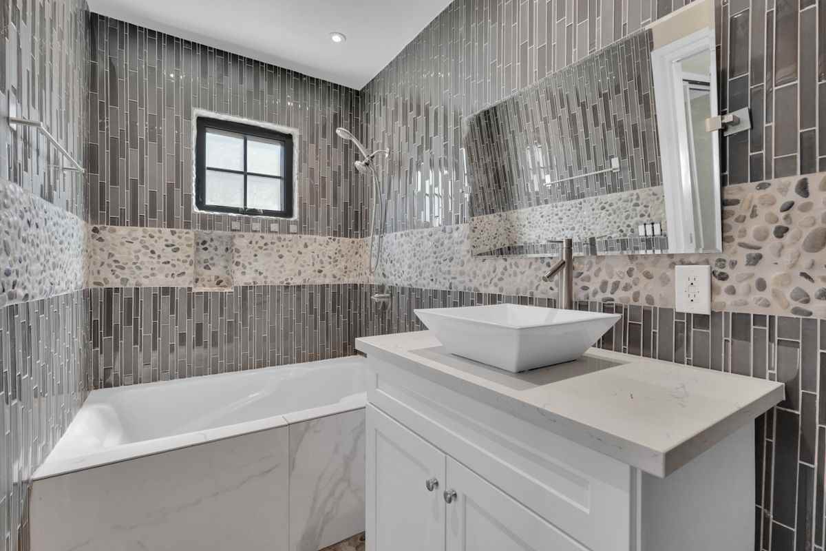 20111 Lakemore Drive - Photo 7 of 16