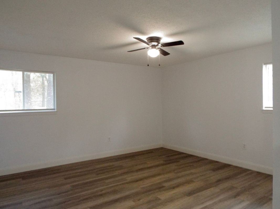 4607 Wisconsin St - Photo 3 of 14