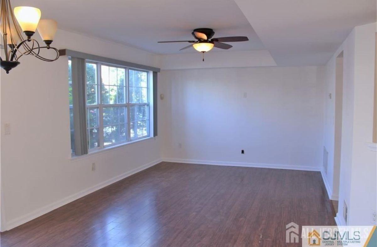 1201 Plymouth Road - Photo 2 of 14