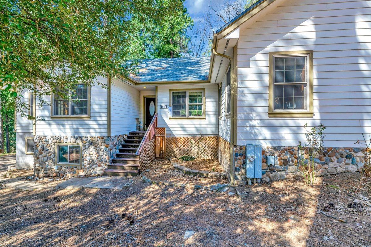 1312 Squaw Rock Trail - Photo 2 of 31