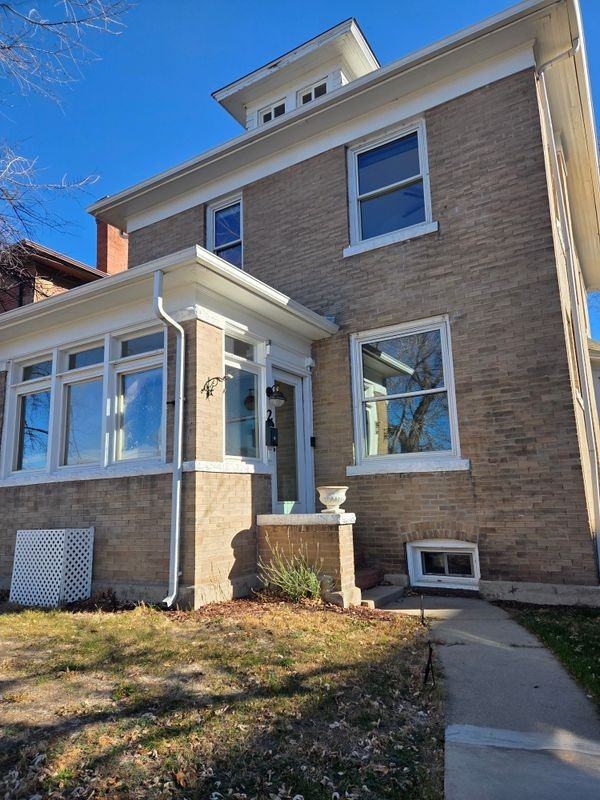 2 Pennsylvania Street - Photo 2 of 45