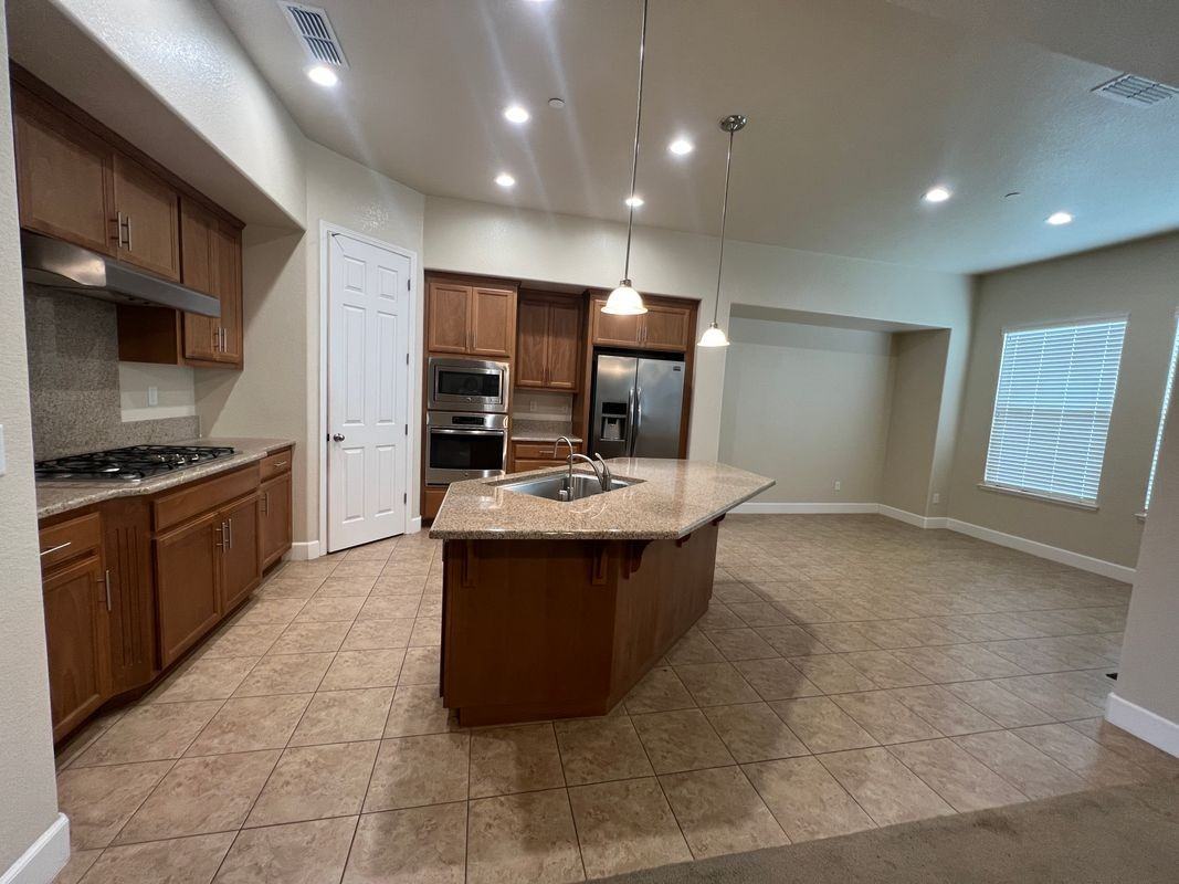 1023 Harvest Mill Dr - Photo 3 of 6