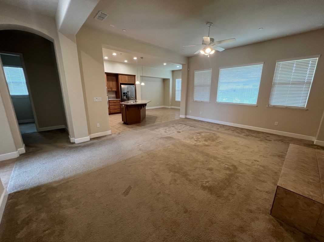 1023 Harvest Mill Dr - Photo 4 of 6