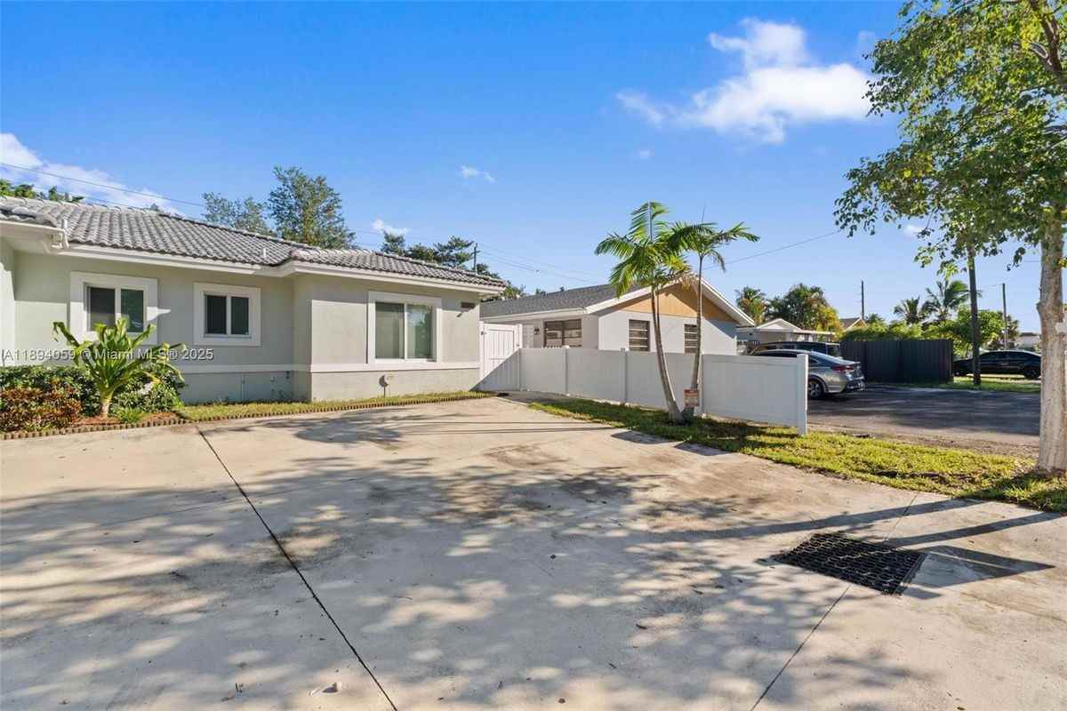 6035 Southwest 40th Court