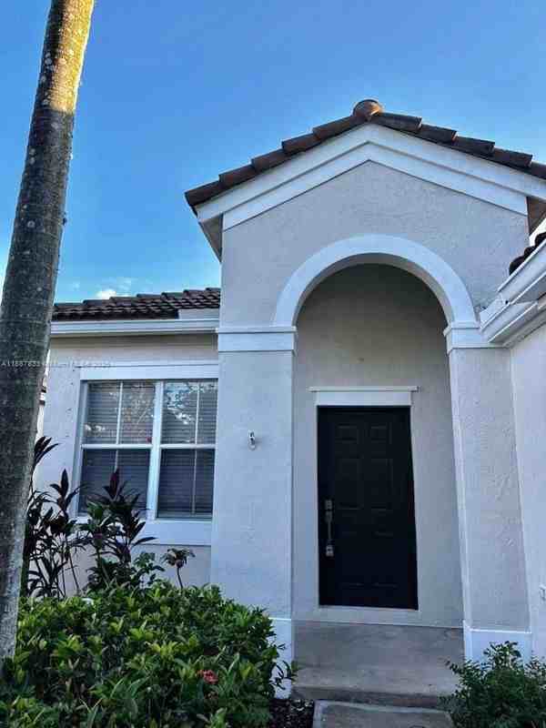 761 Aspen Lane - Photo 2 of 13