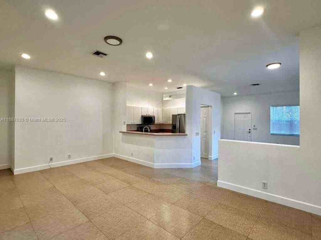 761 Aspen Lane - Photo 3 of 13