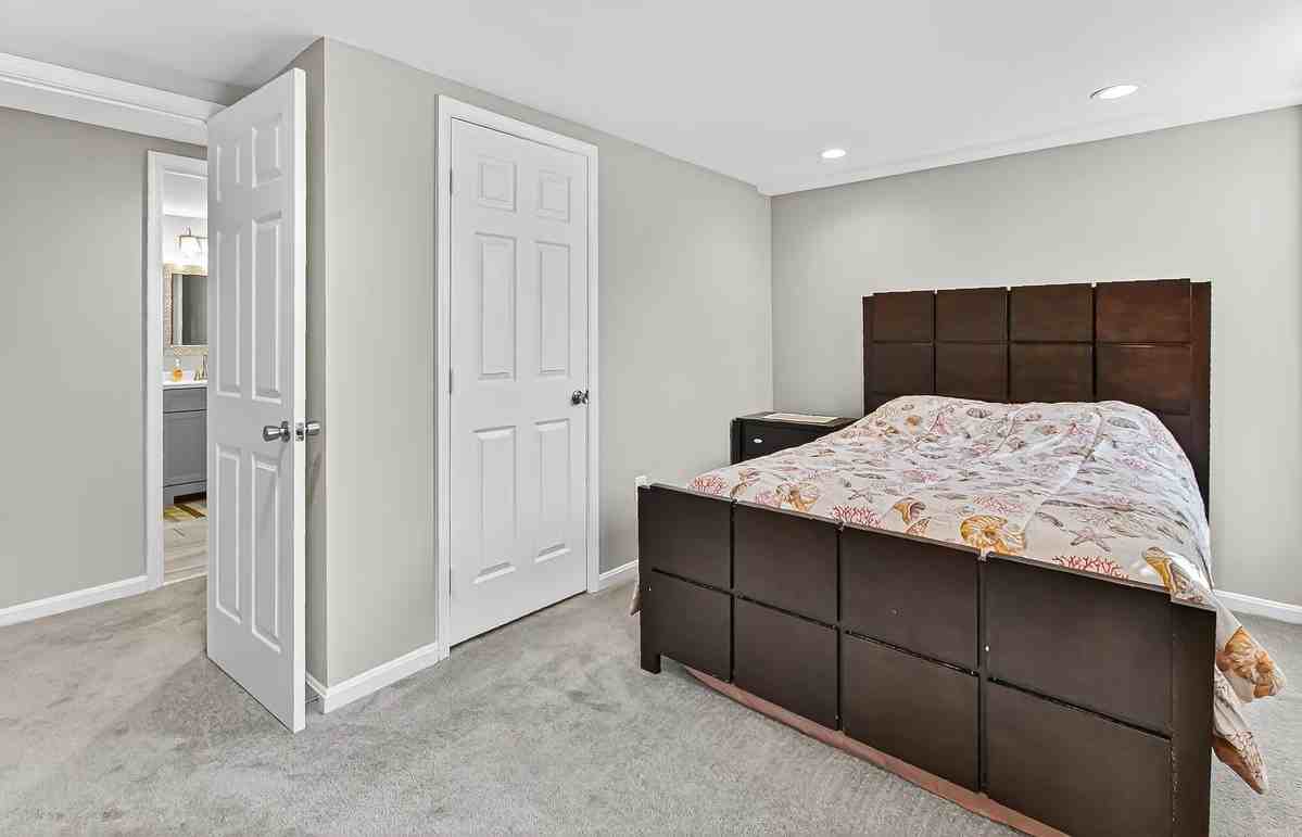 1300 Pinstripe Court - Photo 5 of 28