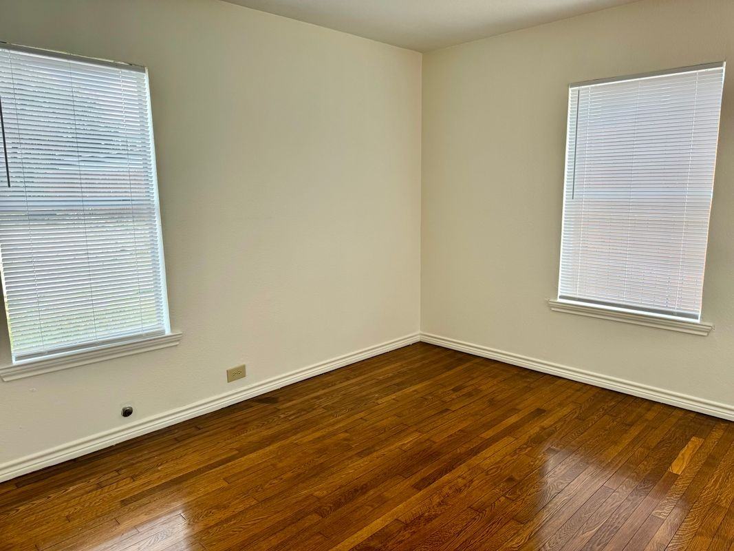 513 Eleanor Avenue - Photo 3 of 17